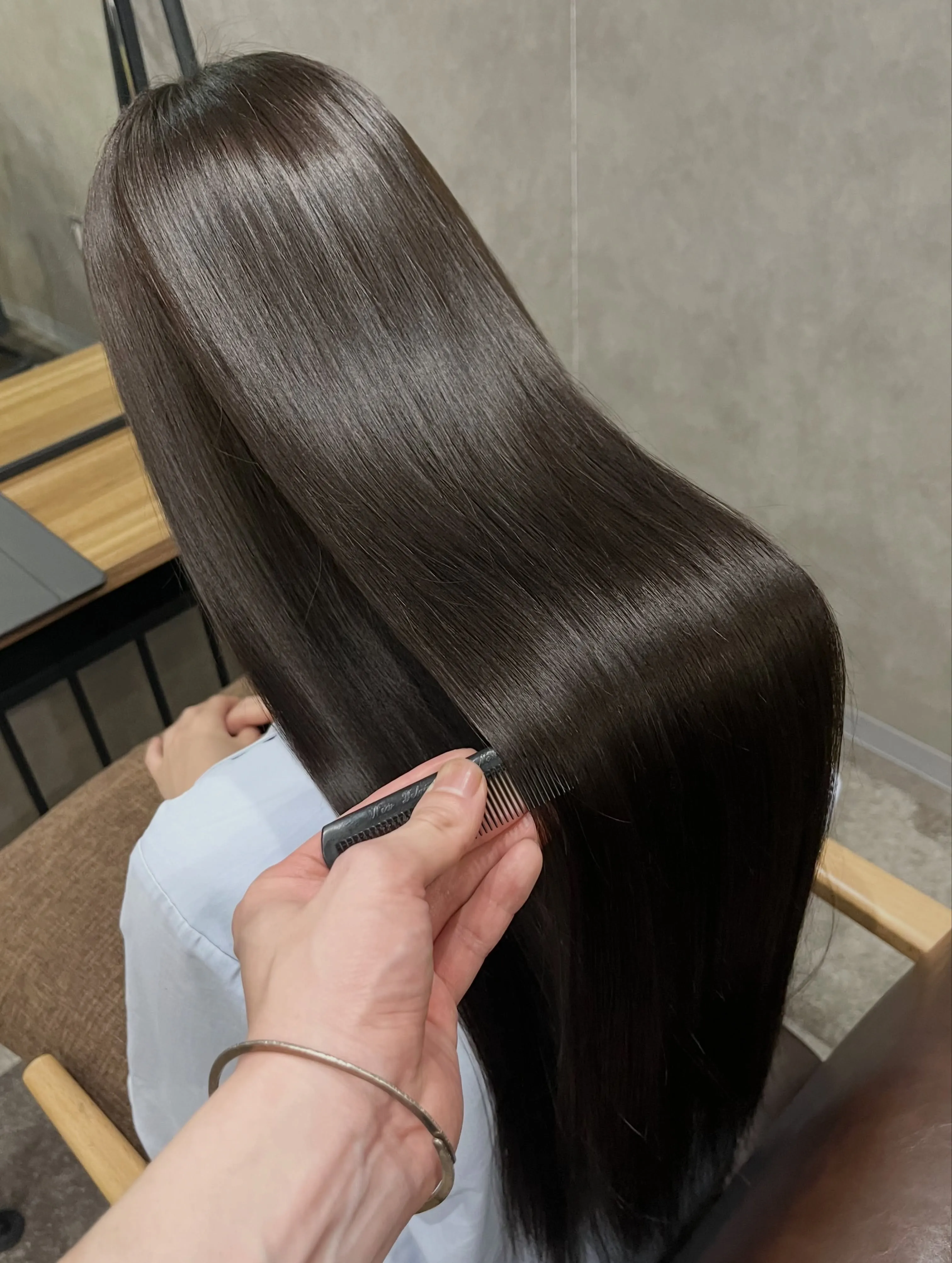 美髪矯正で憧れのツヤ髪に☺︎