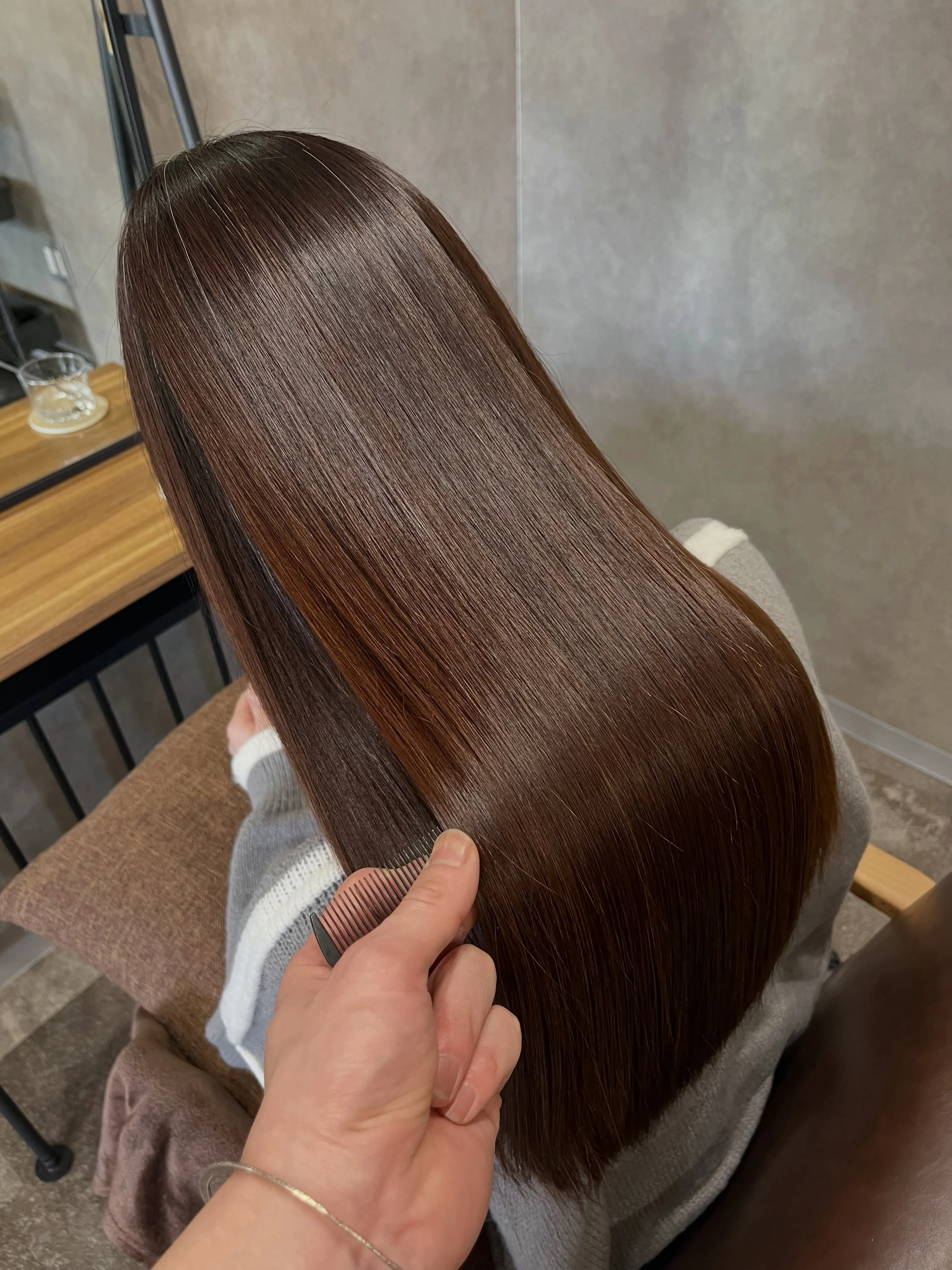 美髪矯正で憧れのツヤ髪に☺︎