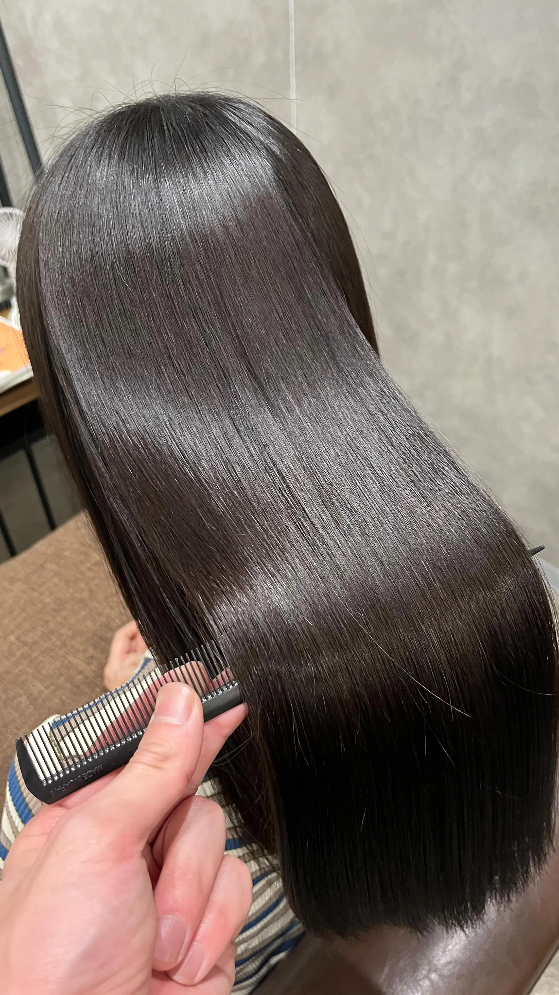 美髪矯正で憧れのツヤ髪に☺︎