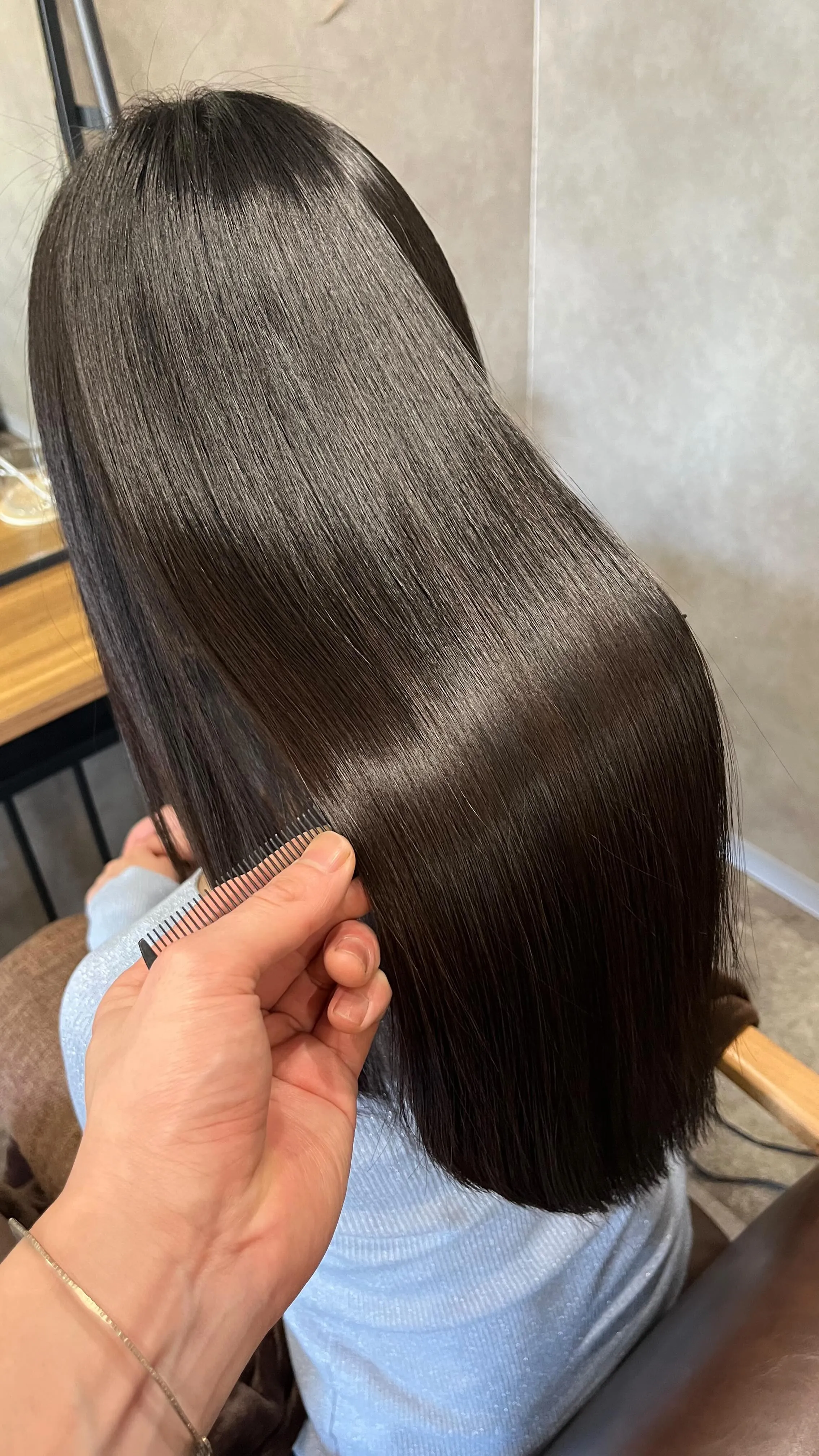 美髪矯正で憧れのツヤ髪に☺︎